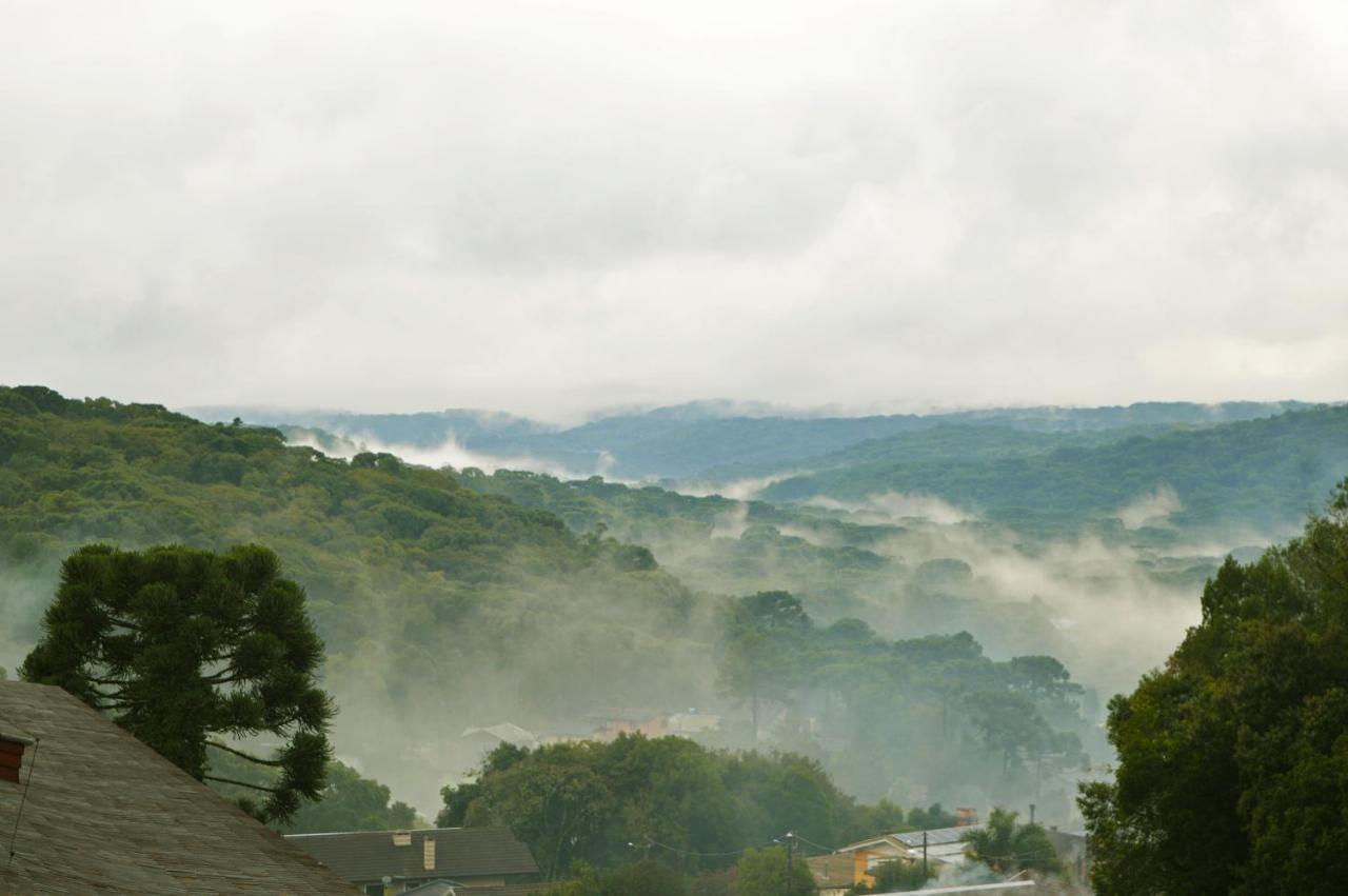 Sky Borges Hotel Alpenhaus - Gramado Exterior photo